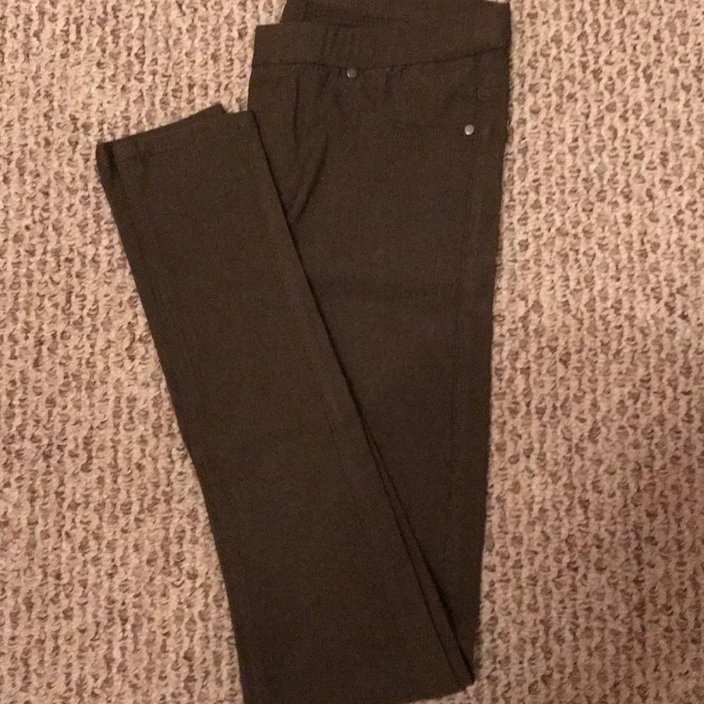 💙 NWOT SLIP ON STRETCH JEAN/PANT IN OLIVE GREEN